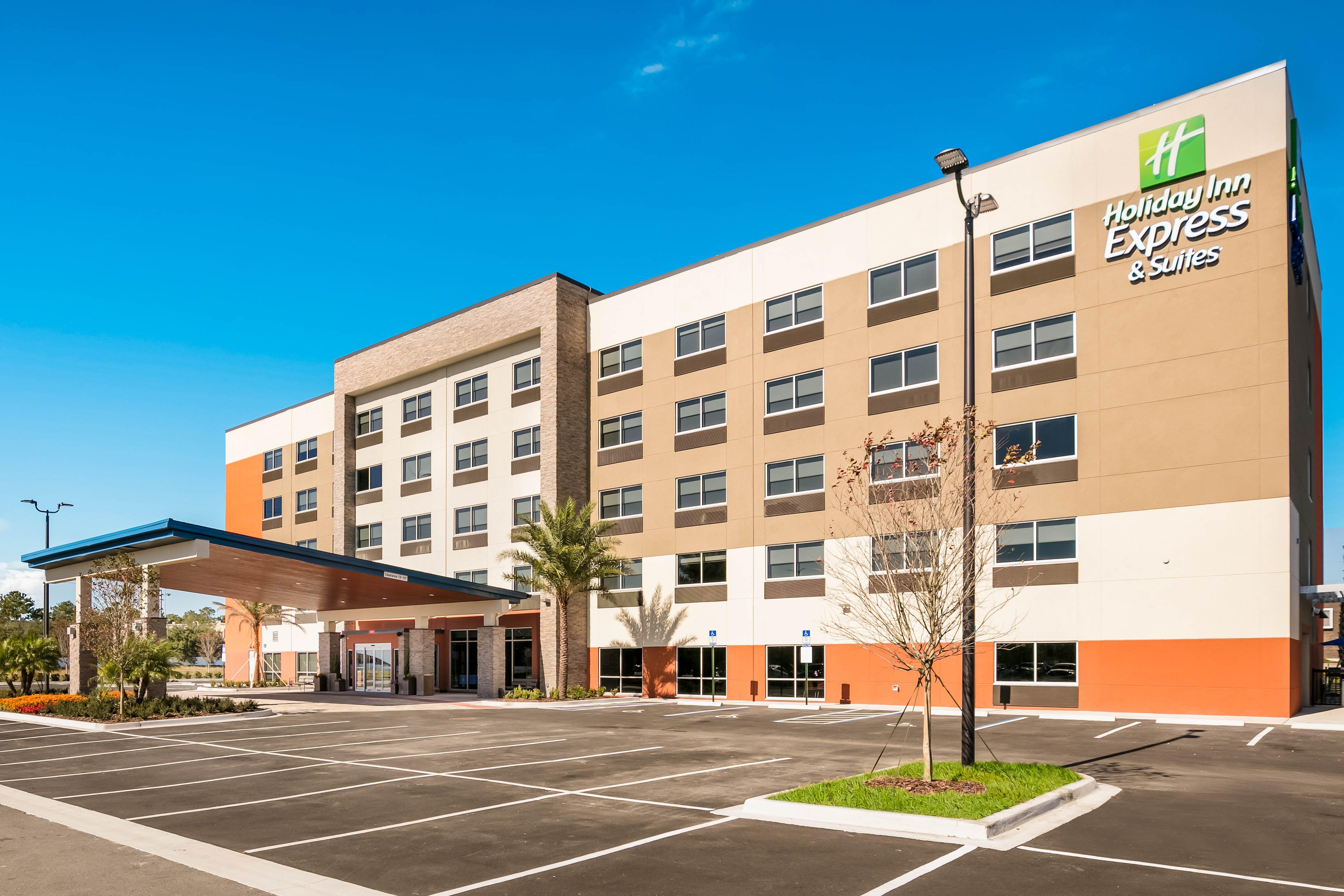 Holiday Inn Express & Suites Jacksonville - Town Center By Ihg Exterior photo